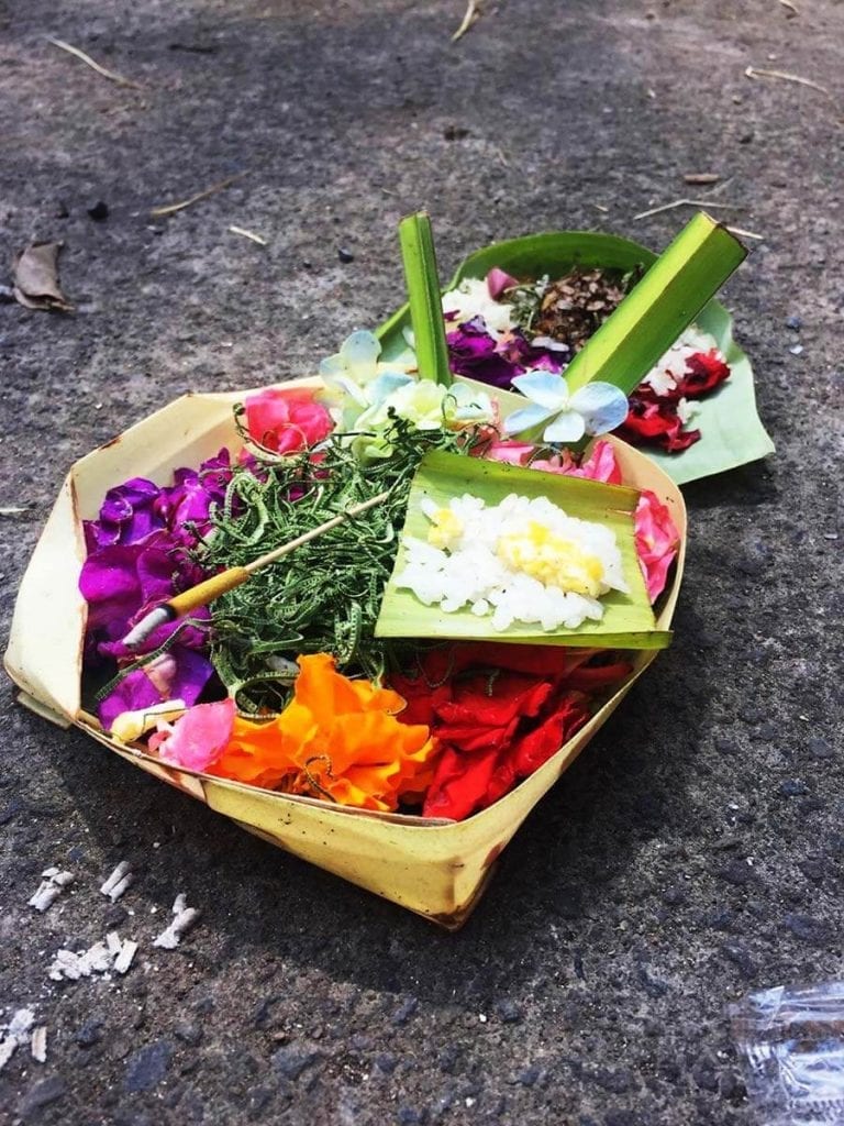 An offering from Bali - Why do balinese give offerings?